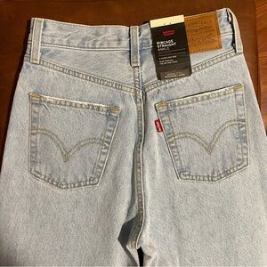 Levi’s Ribcage Straight Ankle Jeans